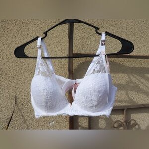 Victoria Secret White Lace Bra 36C